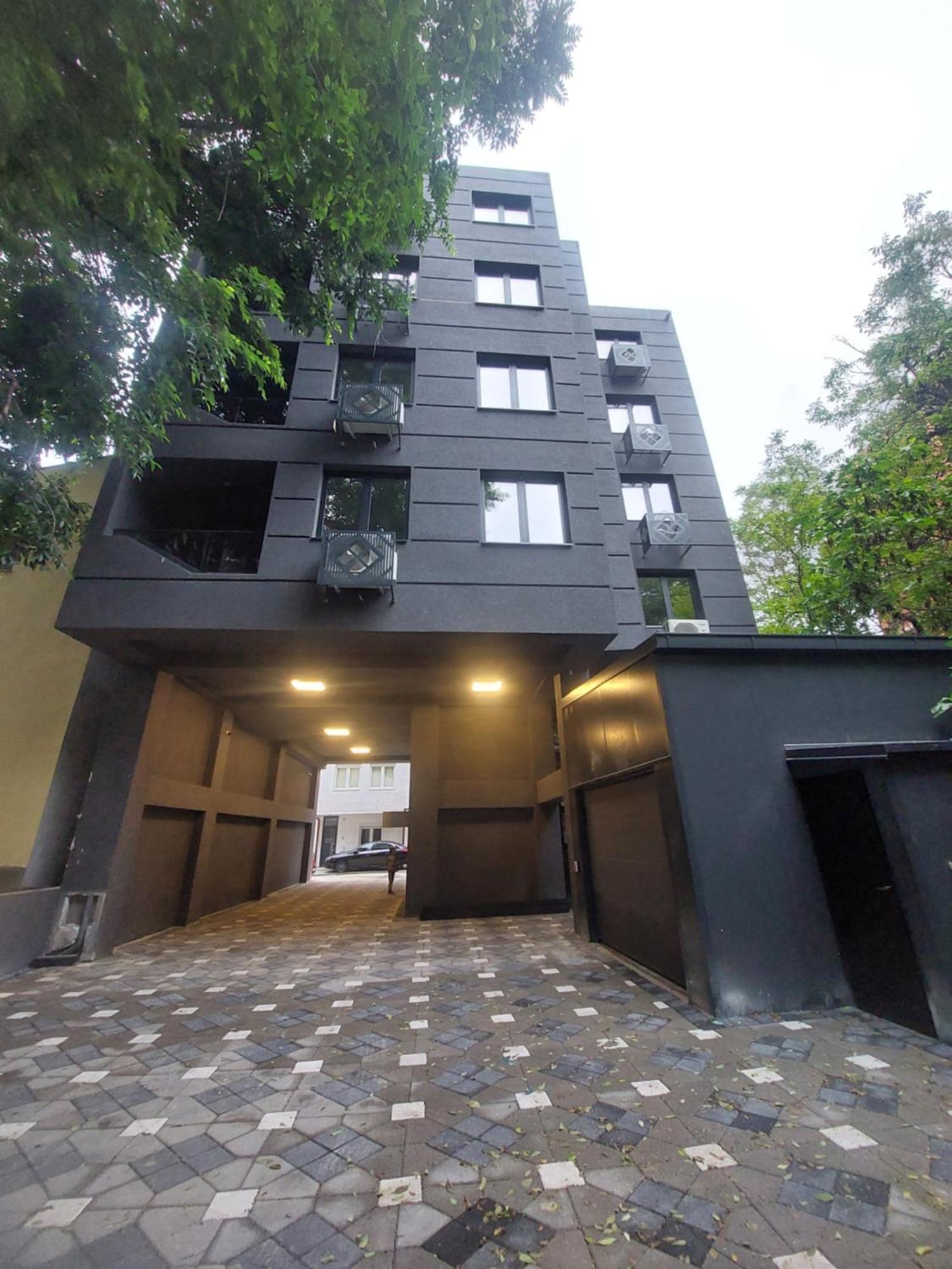Executive Suites By Modern Living Skopje Buitenkant foto