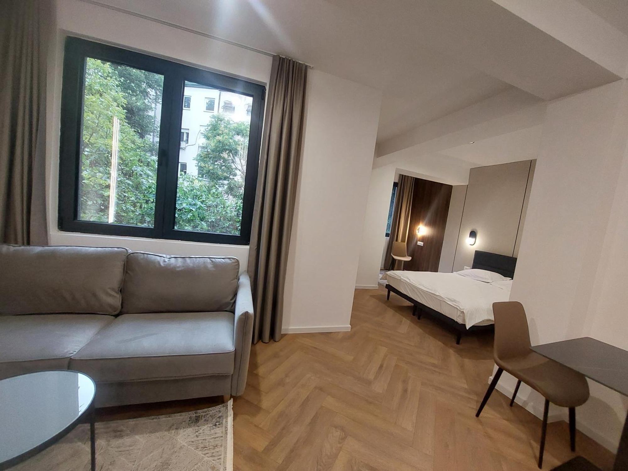 Executive Suites By Modern Living Skopje Buitenkant foto