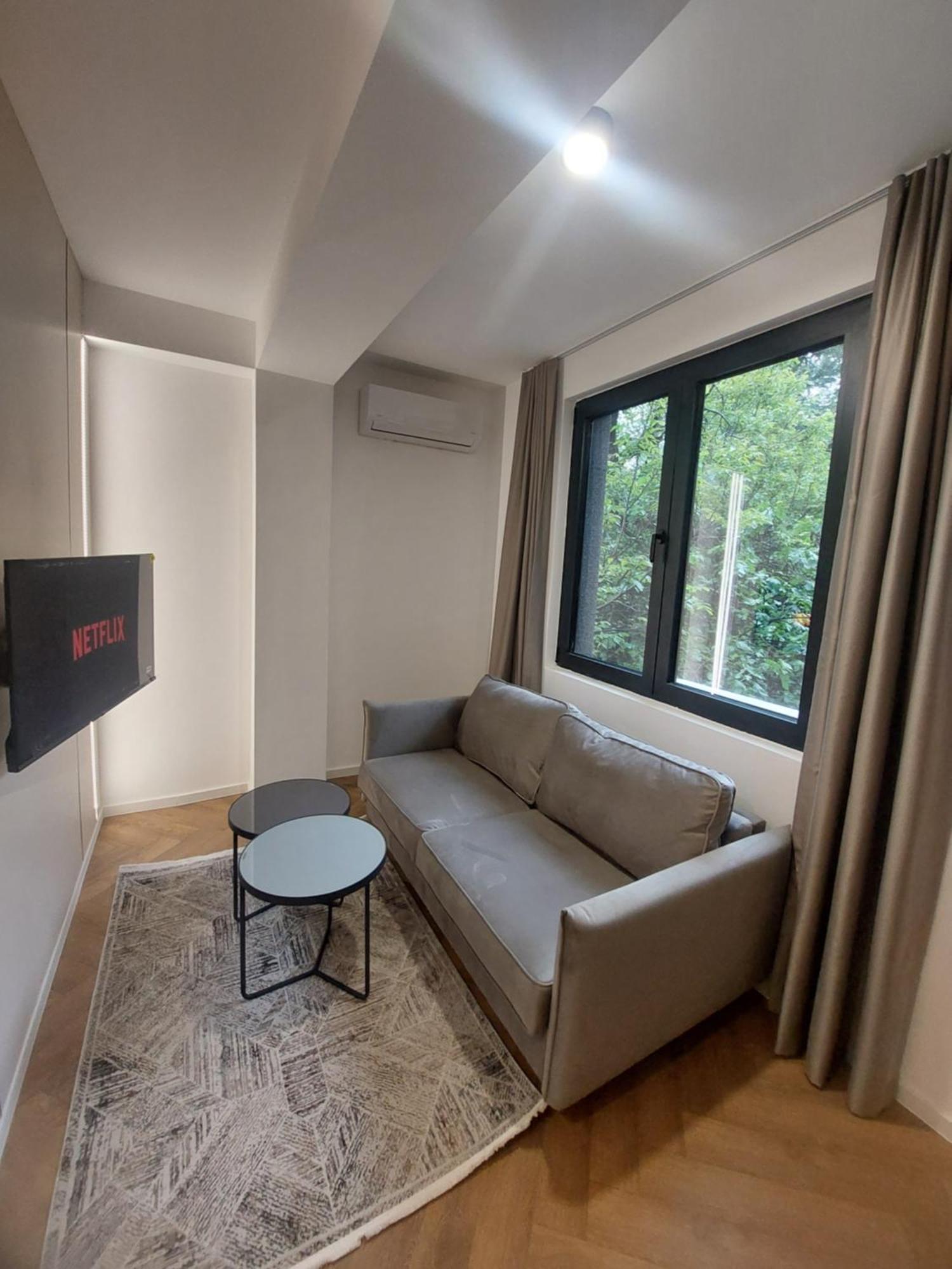 Executive Suites By Modern Living Skopje Buitenkant foto