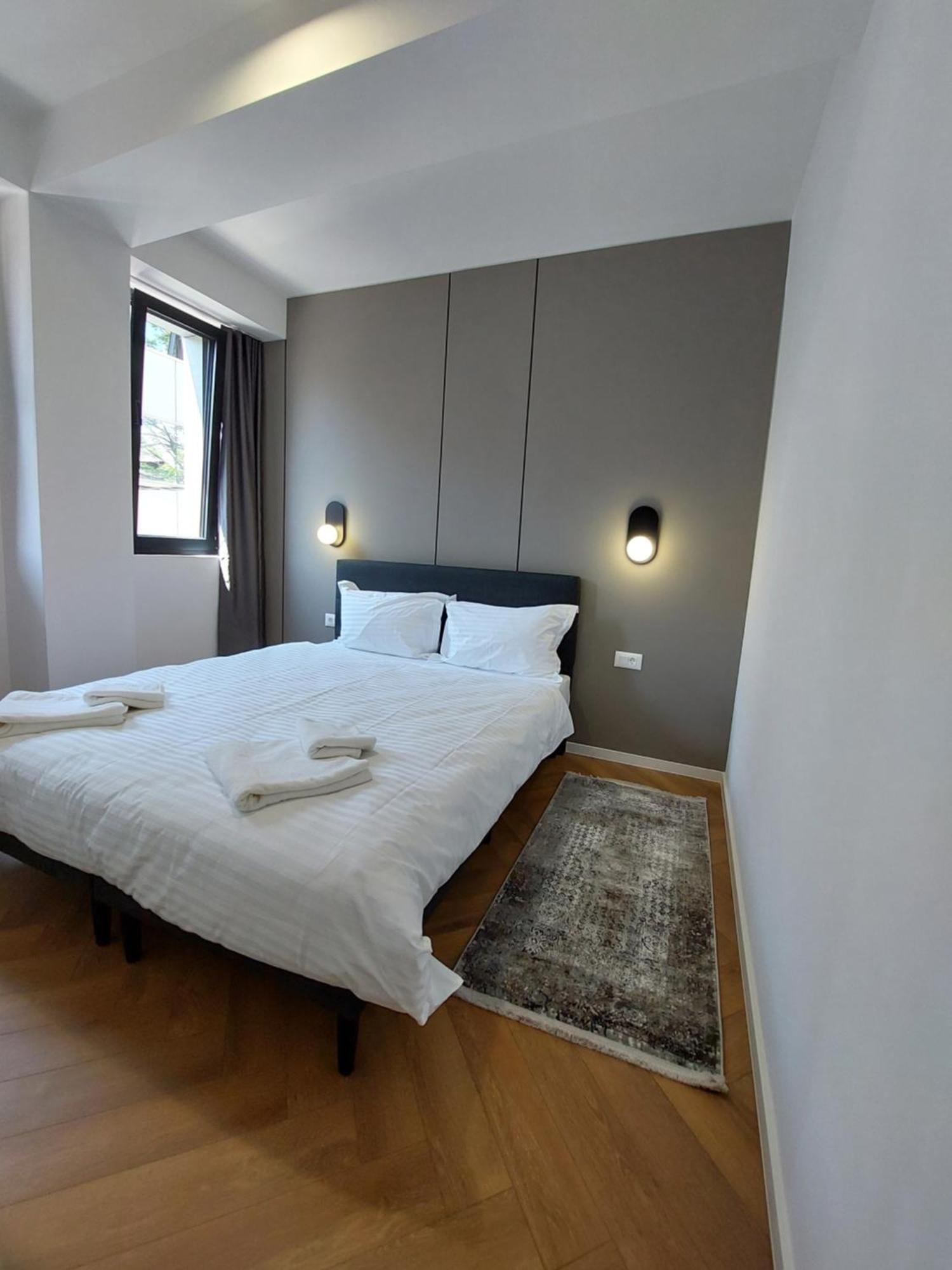 Executive Suites By Modern Living Skopje Buitenkant foto