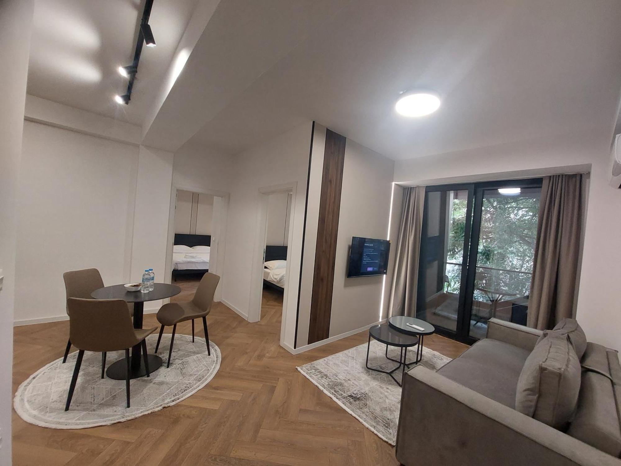Executive Suites By Modern Living Skopje Buitenkant foto