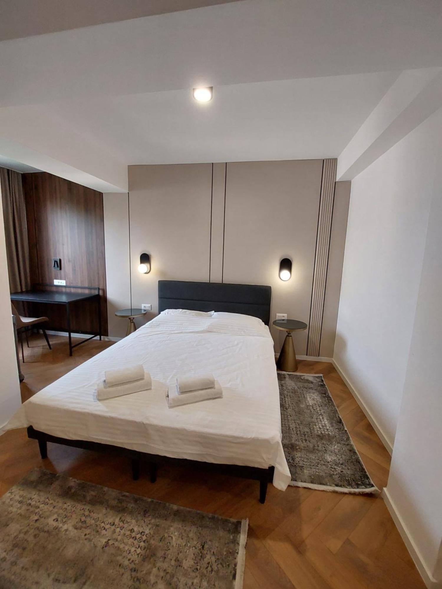 Executive Suites By Modern Living Skopje Buitenkant foto