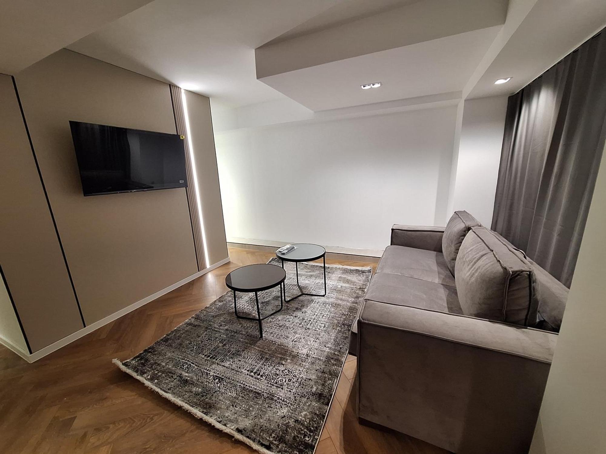 Executive Suites By Modern Living Skopje Buitenkant foto