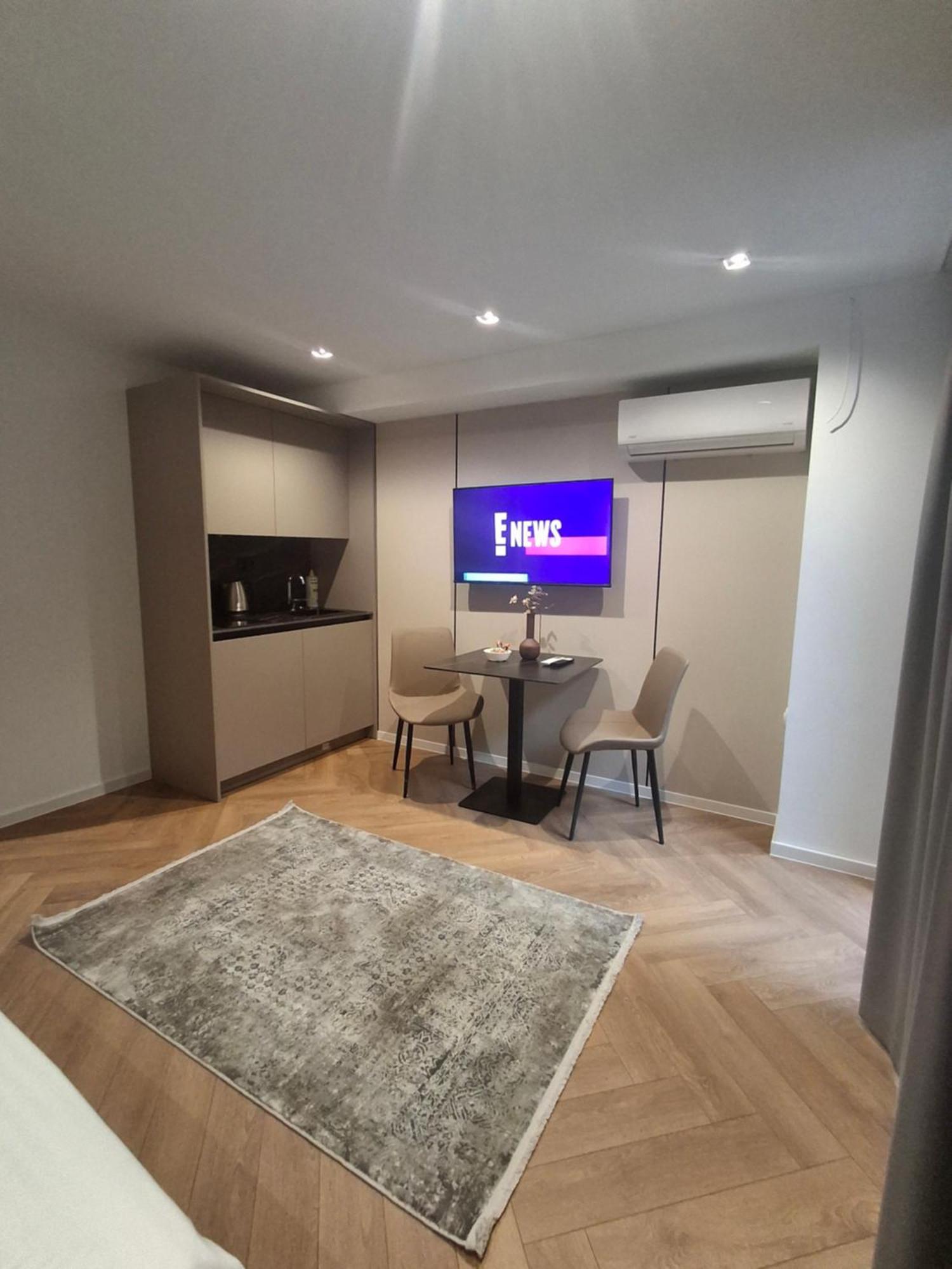 Executive Suites By Modern Living Skopje Buitenkant foto